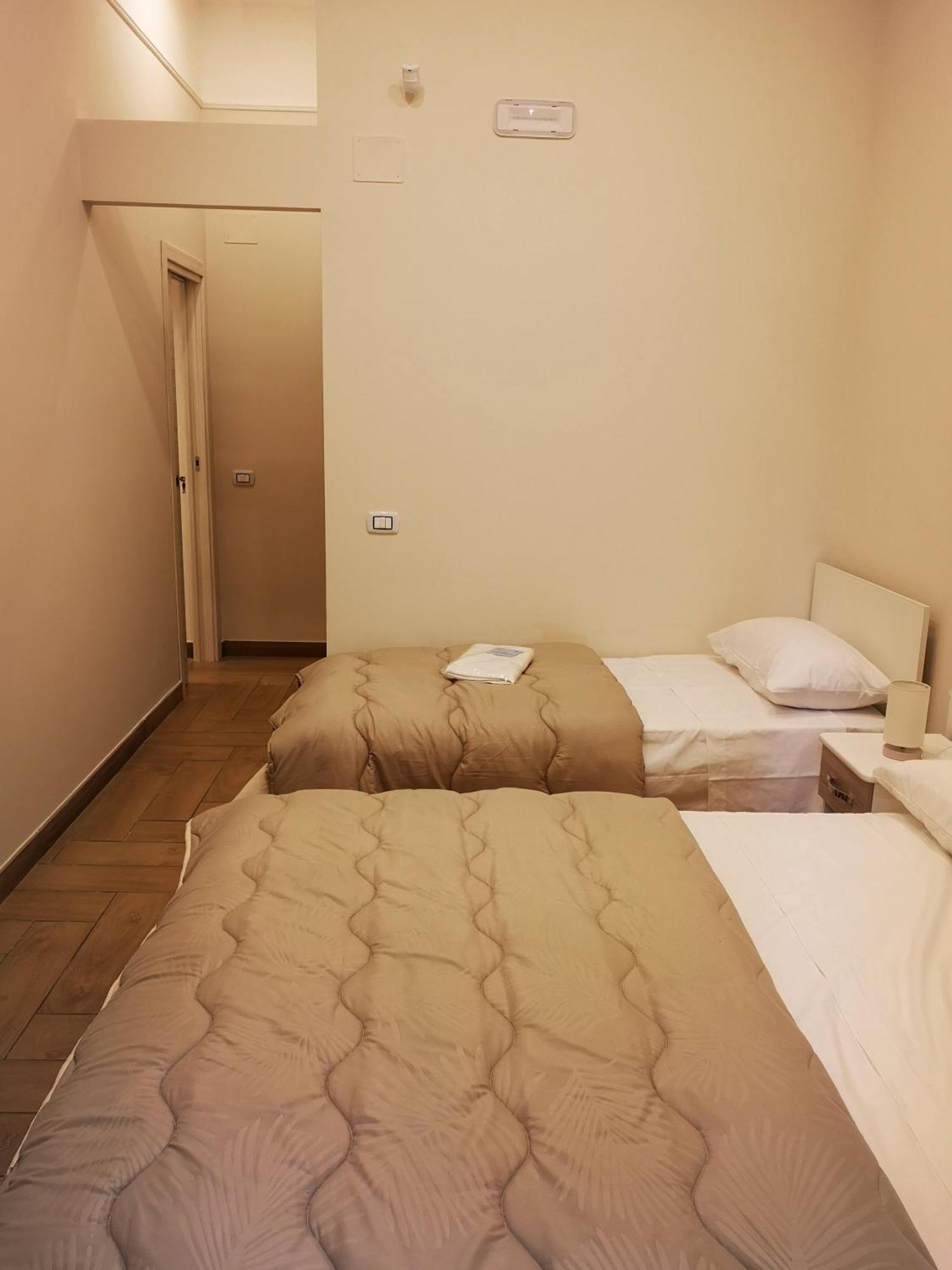 Dimora Ruggiero Hotel Napoli Ngoại thất bức ảnh