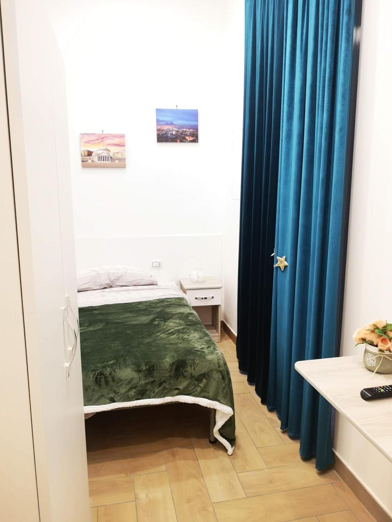 Dimora Ruggiero Hotel Napoli Ngoại thất bức ảnh